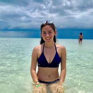 Meet your Posher, Andrea